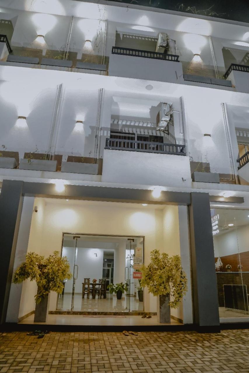 Lucky Transit Hotel - Katunayake Airport Exterior foto